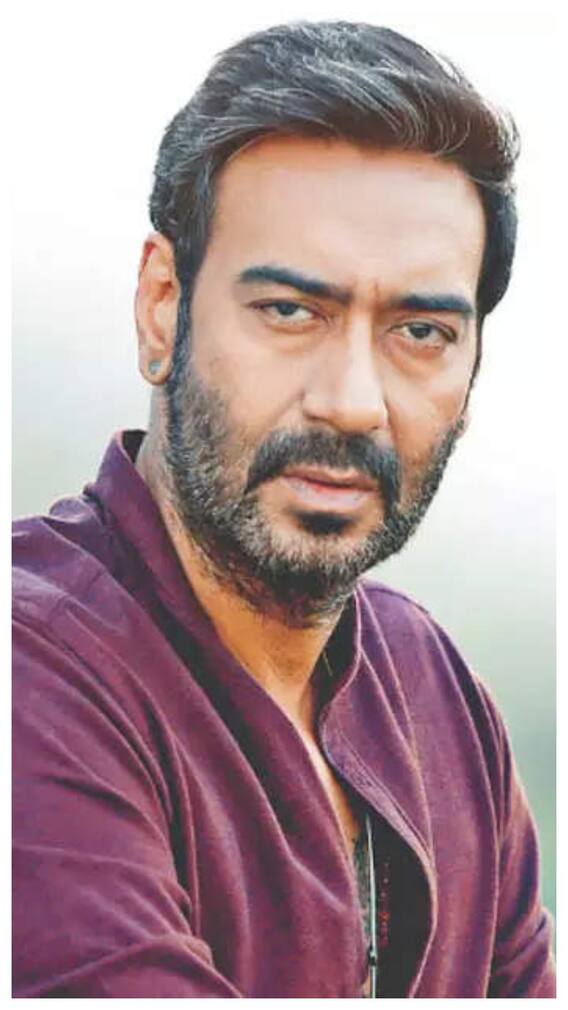 हमेशा टेढ़ी क्यों रहती है अजय देवगन की गर्दन?