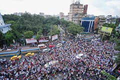 Buddhadeb Bhattacharjee: জনস্রোতে মিশে বিদায় নিলেন জননেতা