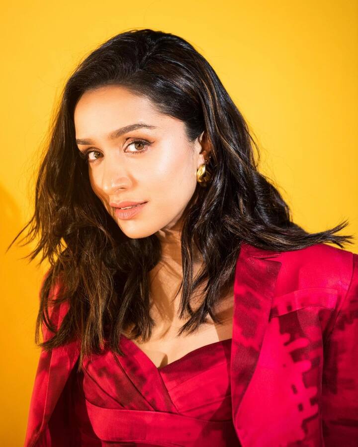 The actress became an overnight sensation in Bollywood with this film. Shraddha wins people's hearts with her acting as well as her cuteness.