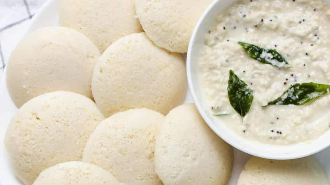 इडली खाने से कैंसर! कर्नाटक के मंत्री ने बताया खतरा तो सरकार ने इस चीज पर लगा दिया बैन Karnataka Government Ban on using plastic while idli making as minister says it is dangerous इडली खाने से कैंसर! कर्नाटक के मंत्री ने बताया खतरा तो सरकार ने इस चीज पर लगा दिया बैन