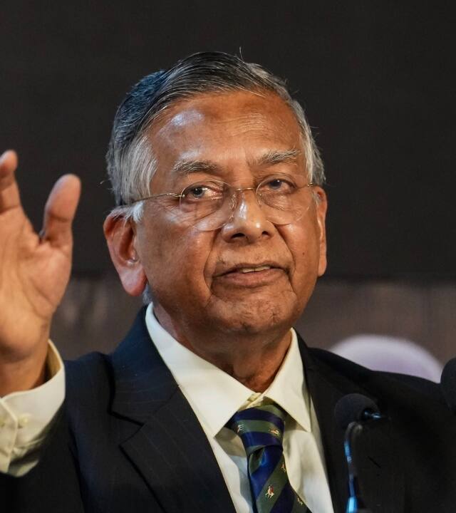 सुप्रीम कोर्ट के सवाल पर जवाब देते हुए  AG आर वेंकटरमानी और SG तुषार मेहता ने जजों की पेंशन से जुड़े मामले पर बहस करने के लिए कुछ वक्त मांगा है.