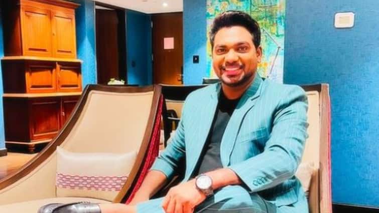 Zakir Khan To Take Long Hiatus Post Papa Yaar Tour Due To Health Concerns
