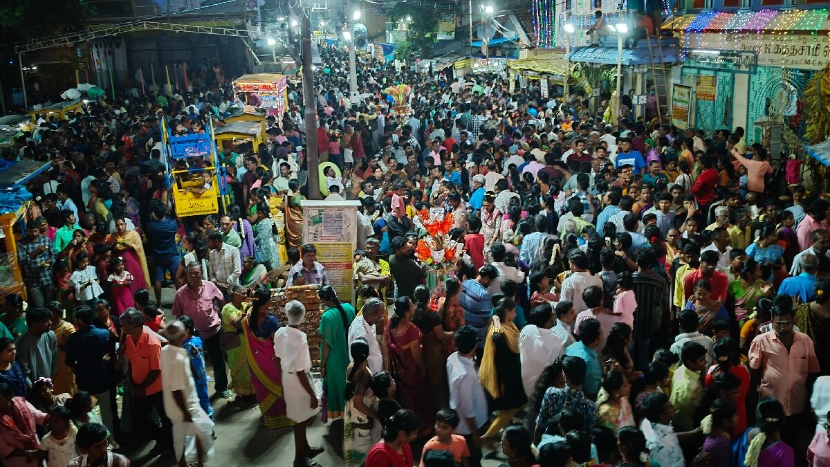 Aadi Festival: புகழ்பெற்ற குகை மாரியம்மன் கோவில் வண்டி வேடிக்கை விழா.. நிகழ்ந்த கோலாகலம்