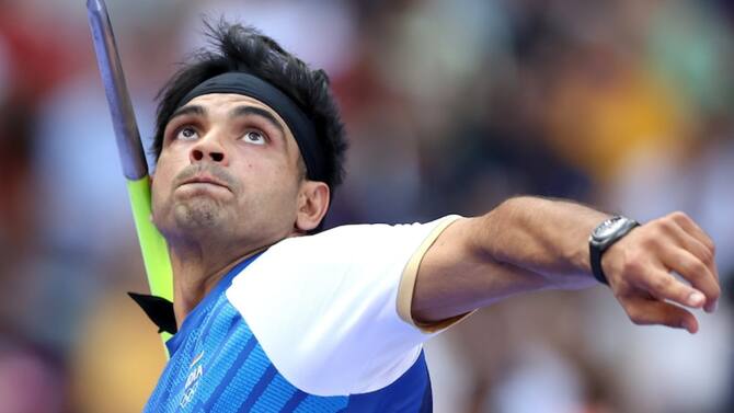 విశ్వ క్రీడల్లో నీరజ్‌ చోప్రా కొత్త చరిత్ర , స్వర్ణం చేజారినా రజతం దక్కింది