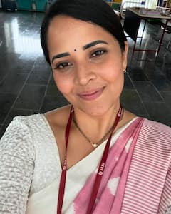Anasuya Bharadwaj: అనసూయ ముఖమంతా రక్తం, అసలేం జరిగిందంటే - వైరల్ ఫోటోస్ వెనుక కహాని