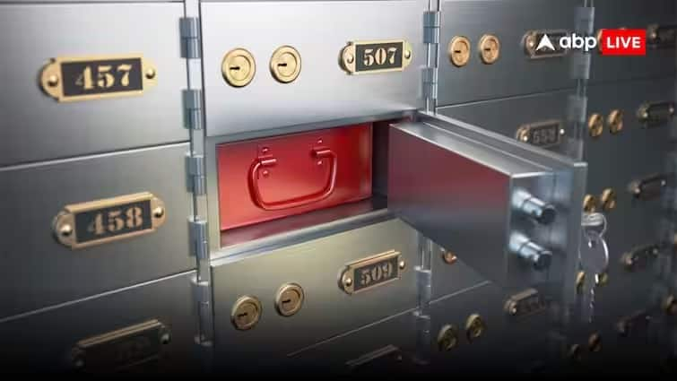 Bank Lockers new rules can nominate up to 4 persons know details Bank Lockers: ব্যাঙ্ক লকারের জন্য নতুন নিয়ম ! কী বলছে ব্যাঙ্কিং আইন সংশোধন বিল ২০২৪