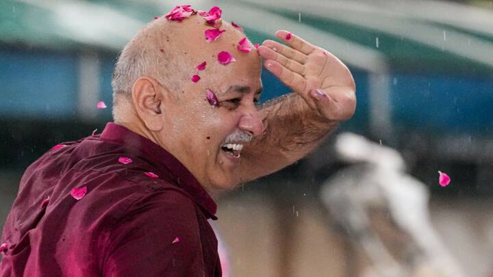 The leader stated that it was an emotional moment and hoped that the power of the Constitution and democracy would pave the way for the release of Delhi CM Kejriwal. He raised the slogan, 