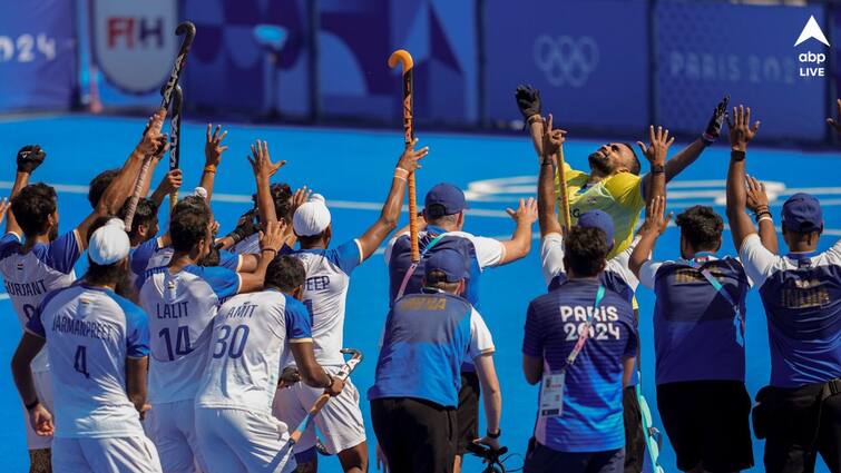 indian hockey team wins silver in Paris Olympics 2024 hockey india announces big cash reward Paris Olympics 2024: ৫২ বছর পর নাগাড়ে দুই অলিম্পিক্সে পদক জয়, শ্রীজেশদের জন্য বিরাট আর্থিক পুরস্কার ঘোষণা