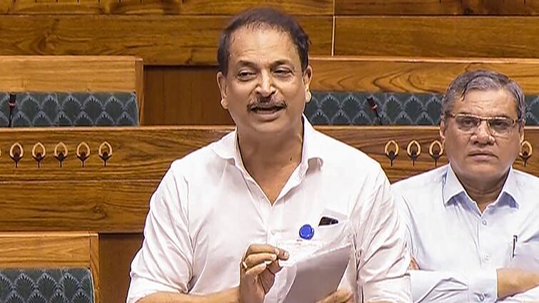 Bihar mp rajiv pratap rudy Raised question on patna airport in parliament made big revelations on aviation companies Bihar News: 'नाम है अंतरराष्ट्रीय हवाई अड्डा, लेकिन कहां उड़ती है फ्लाइट', राजीव प्रताप रूडी ने खोलकर रख दी पटना एयरपोर्ट की खामियां