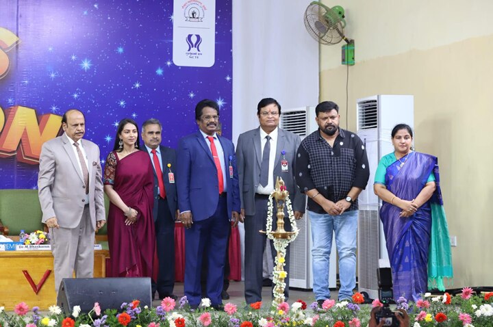 Vels University : சிறப்பு விருந்தினராக கோபிநாத்.. சிறப்பாக நடந்த வேல்ஸ் பல்கலைக்கழகத்தின் 2024 மாணவர் சேர்க்கை தொடக்க விழா..