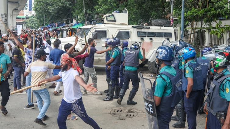 UN Antonio Guterres raps Bangladesh interim govt says should control violence regarding attacks on Hindus 'हम बांग्लादेश में हिंदुओं पर हो रहे हमलों के खिलाफ', यूएन की मोहम्मद युनूस की अंतरिम सरकार को दो टूक