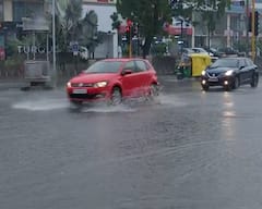 અમદાવાદમાં ધોધમાર વરસાદ, એક કલાકમાં એક ઈંચ વરસાદ પડતા અનેક વિસ્તારમાં પાણી ભરાયા