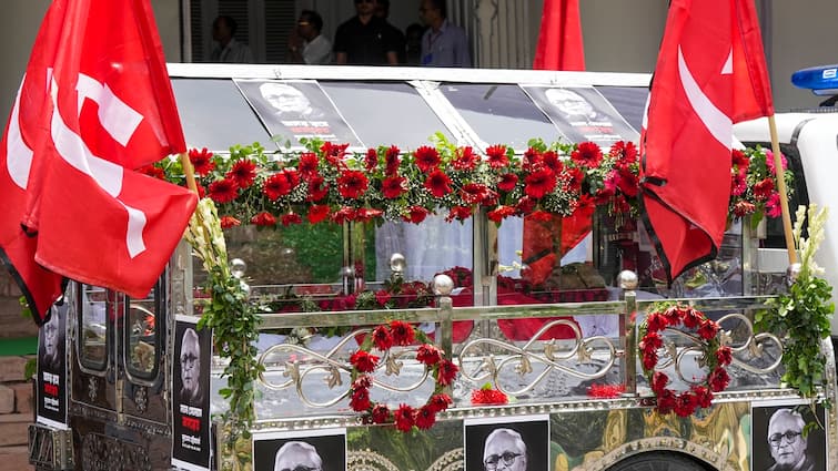 ‘Comrade’ Buddhadeb Bhattacharjee, Bengal Ex-CM, Will get Large Farewell In Kolkata — WATCH