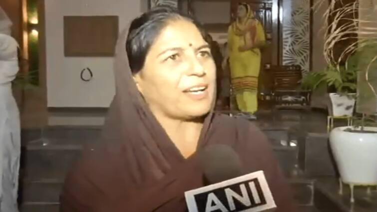 'Vo Bhi Mhare Ghar Ka Hai': Neeraj Chopra's Mother Hails Pakistan's Arshad Nadeem 'Like A Son' — WATCH