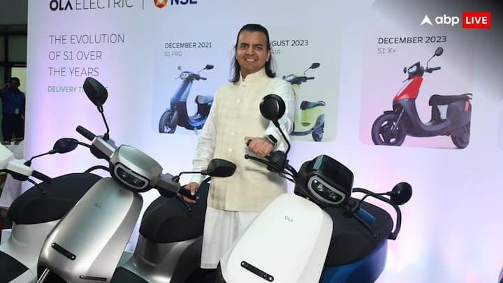 Ola Electric IPO: ओला इलेक्ट्रिक मोबिलिटी के आईपीओ की शुक्रवार सुबह डिस्काउंट के साथ लिस्टिंग हुई थी. इससे निवेशक मायूस थे मगर शाम होते-होते स्टॉक ने कमाल कर दिया.