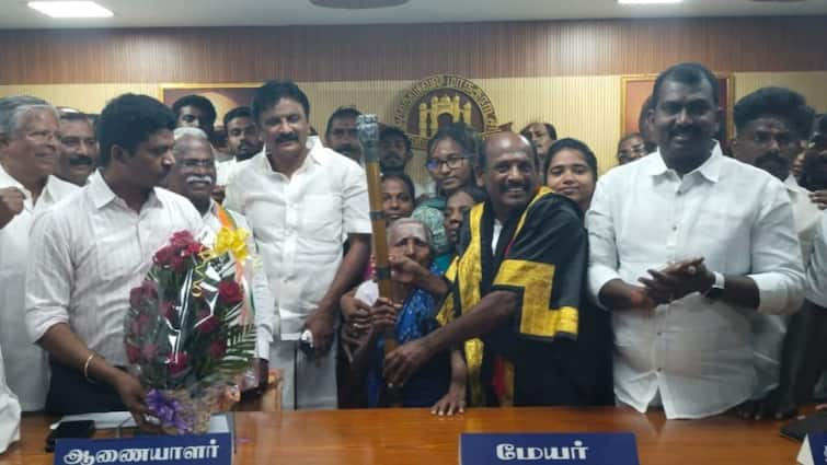 Tirunelveli Mayor sworn in DMK city secretary boycotts Infighting continues - TNN நெல்லை மேயர் பதவியேற்பு..! மாநகர திமுக செயலாளர் புறக்கணிப்பு..! தொடரும் உட்கட்சி பூசல்..!