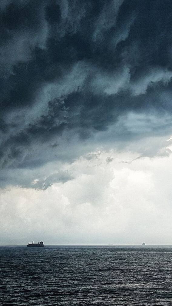 নিম্নচাপের সতর্কতা, সপ্তাহান্তে কেমন থাকবে আবহাওয়া ?