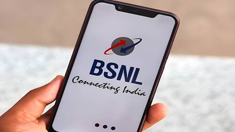 Now you will get 3300GB high speed data for Rs 100 cheaper, BSNL has reduced the price of this plan ਹੁਣ 100 ਰੁਪਏ ਸਸਤੇ 'ਚ ਮਿਲੇਗਾ 3300GB ਹਾਈ ਸਪੀਡ ਡਾਟਾ, BSNL ਨੇ ਘਟਾਈ ਇਸ ਪਲਾਨ ਦੀ ਕੀਮਤ