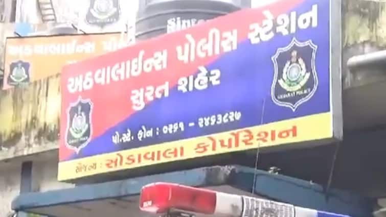 Surat News The student attacked the student with a paddle saying why you are talking with my girl friend Surat News: ‘મારી ગર્લ ફ્રેન્ડ સાથે કેમ વાત કરે છે’ કહી વિદ્યાર્થીએ વિદ્યાર્થી પર ચપ્પુથી કર્યો હુમલો