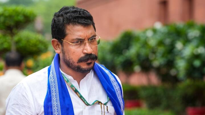 चंद्रशेखर ने कहा कि मैने तो गुर्जर रेजिमेंट की मांग ही नहीं उठाई है. मैंने इसके पहले चमार रेजीमेंट और अहीर रेजिमेंट की भी मांग उठाई है.