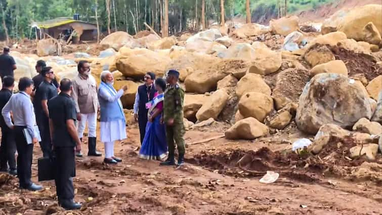 PM Modi In Wayanad Meets Landslides Victims BJP Accuses Rahul Gandhi Of Eyeing Political Mileage Wayanad Landslides: PM Modi Meets Victims, BJP Accuses Rahul Gandhi Of Eyeing 'Political Mileage'