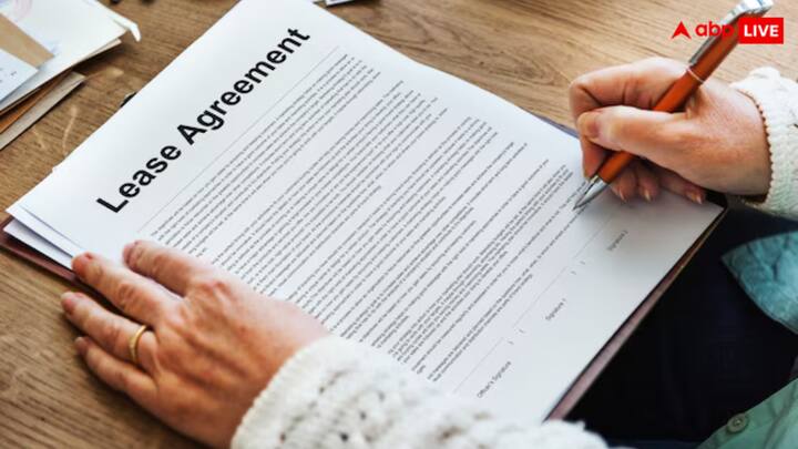 Rent Agreement : ज्यादातर मकान मालिक आम तौर पर 11 महीनों का रेंट एग्रीमेंट बनाते हैं. क्या आपने कभी सोचा है कि ऐसे रेंट एग्रीमेंट सिर्फ 11 महीने के लिए ही क्यों होते हैं?