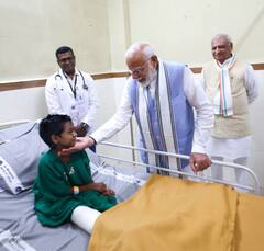 PM Modi Wayanad Visit: પીએમ મોદીએ વાયનાડ ભૂસ્ખલનના પીડિતો સાથે કરી મુલાકાત, બાળકી પર વરસાવ્યું હેત, જુઓ તસવીરો