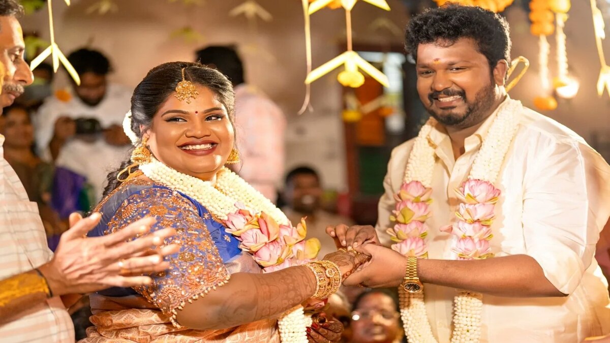 Indraja shankar Pregnant : குட் நியூஸ் சொல்லிட்டாங்க பாண்டியம்மா! விரைவில் ரோபோ ஷங்கர் வீட்டுக்கு குட்டி பாப்பா வரப்போகுது...