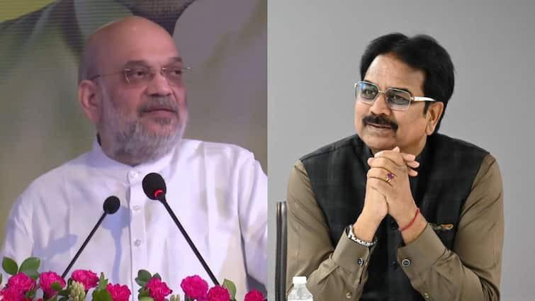 Amit Shah on Harshvardhan Patil Whenever I meet Harshvardhan he grabs my throat and says take our ethanol says by Amit Shah Marathi News Amit Shah on Harshvardhan Patil : जेव्हा पण मला हर्षवर्धन भेटतो, तेव्हा माझा गळा पकडतो आणि म्हणतो आमचा इथेनॉल घ्या; अमित शाहांकडून हर्षवर्धन पाटलांचे कौतुक