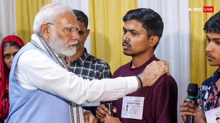 प्रधानमंत्री नरेंद्र मोदी ने राहत शिविरों का दौरा किया और प्रभावित लोगों से मुलाक़ात की. इस दौरान पीएम मोदी ने उनकी चिंताओं और जरूरतों को सुना और उन्हें सांत्वना दी. साथ ही उन्हें मजबूती से खड़े रहने का ढांढस बांधा.