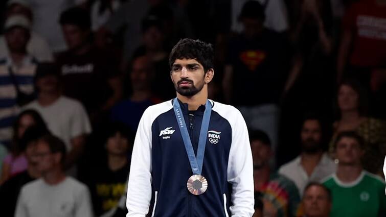 Aman Sehrawat who won bronze medal would have been disqualified but reduced his weight by 4.5 kg in 10 hours Paris Olympic 2024: ब्रॉन्ज मेडल जीतने वाले अमन सेहरावत हो जाते डिसक्वालीफाई, लेकिन कम कर लिया 4.5 किलो वजन