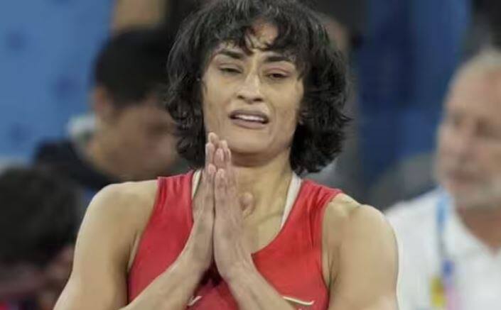 ਕਈ ਵਾਰ ਦੇਖਿਆ ਜਾਂਦਾ ਹੈ ਕਿ ਇਕ ਦਿਨ 'ਚ ਅਚਾਨਕ ਭਾਰ ਕੁਝ ਕਿਲੋ ਜਾਂ ਗ੍ਰਾਮ ਵਧ ਜਾਂਦਾ ਹੈ, ਅਜਿਹੇ 'ਚ ਸਰੀਰ 'ਚ ਪਾਣੀ ਦੀ ਕਮੀ ਵੀ ਇਸ ਦਾ ਮੁੱਖ ਕਾਰਨ ਹੈ।