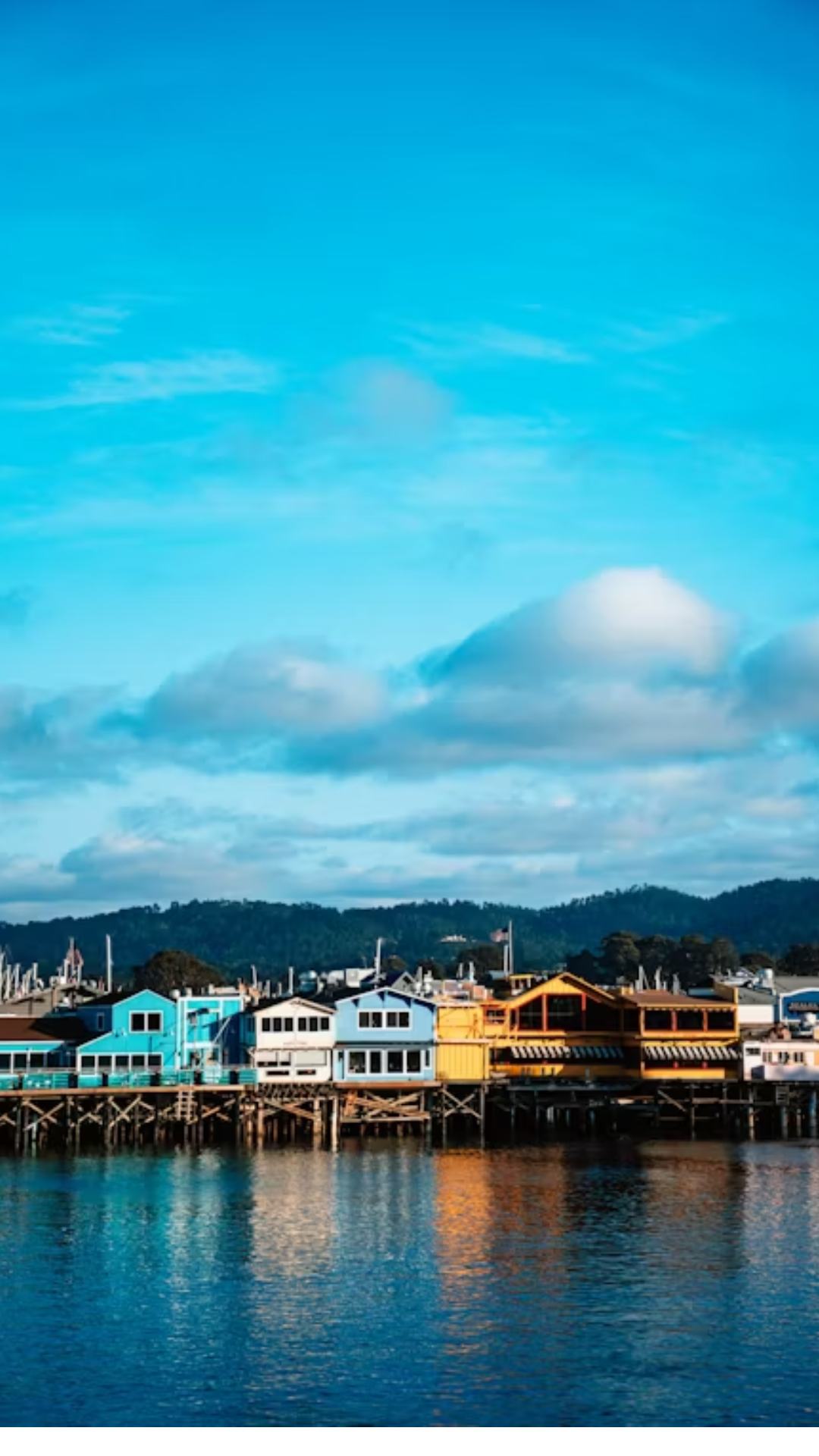 ஃபிஷர்மன்ஸ் வார்ஃப் ( Fisherman's Wharf ) நாட்டின் பிரபலமான சுற்றுலா தலமாக உள்ளது