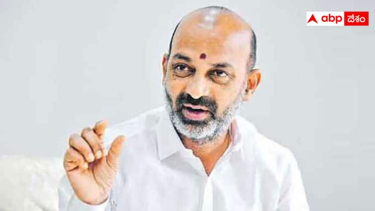 BJP leader Bandi Sanjay expressed confidence that Revanth Reddy will definitely send KTR to jail Bandi Sanjay : విలీన చర్చలు ఫేక్ న్యూస్ - కేటీఆర్ జైలుకెళ్లడం ఖాయం - బండి సంజయ్ కీలక వ్యాఖ్యలు