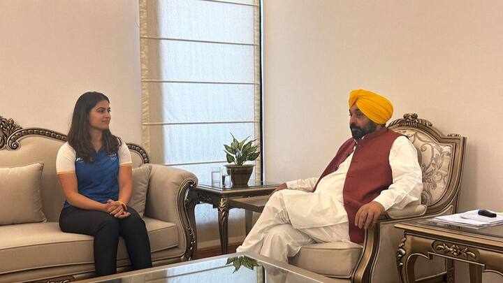 पंजाब के सीएम भगवंत मन से भी मिलीं मनु भाकर.