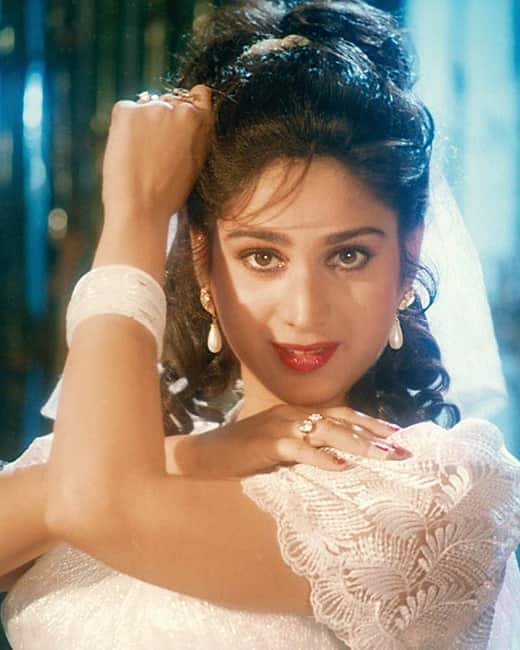 दअसल 80-90 के दशक में मीनाक्षी शेषाद्रि और माधुरी दीक्षित दोनों का ही करियर टॉप पर था. हर कोई इनकी एक्टिंग और अदाओं पर फिदा था. इन दोनों एक्ट्रेस ने एकसाथ कई फिल्मों में साथ काम भी किया.