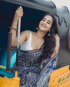 Deepthi Sunaina: భాగ్యనగరంలో బిగ్ బాస్ బ్యూటీ చక్కర్లు- ఆటోలో తిరుగుతూ ఎంజాయ్ చేస్తున్న దీప్తి సునైనా