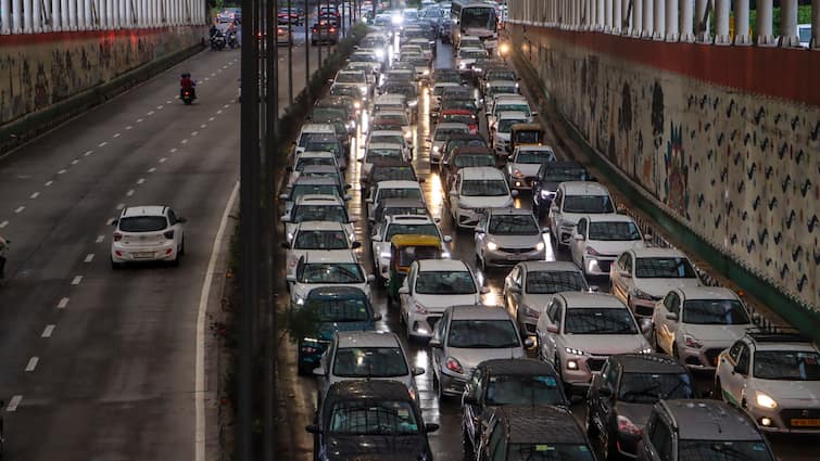 Delhi NCR IMD Weather Update Heavy Rain Showers Likely During Weekend Yellow Alert Delhi-NCR Hit By Heavy Rain, More Showers Likely Over Weekend As IMD Issues Alert — Check Forecast