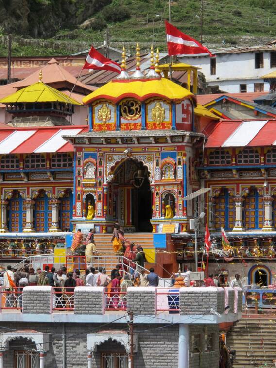 रक्षाबंधन को बनाना चाहते हैं स्पेशल, बहन को कराएं इन जगहों की सैर