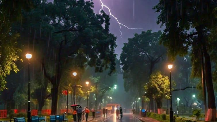 Tamilnadu Rain Red Alert For Coimbatore Nilgiris  Trichy 5 districts weather updates for next 2 days Orange Alert: 5 மாவட்டங்களுக்கு ஆரஞ்சு அலர்ட்; மிக கனமழைக்கான எச்சரிக்கை மக்களே..! கவனமா இருங்க..!