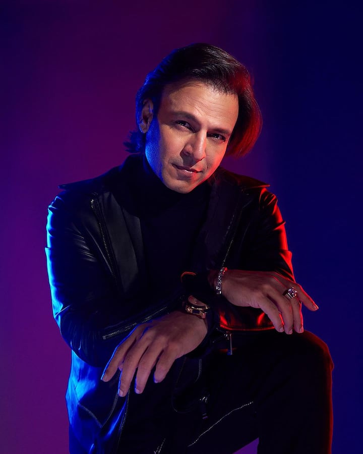 विवेक ने आगे बताया कि, इस मामले में सोहेल ने मेरा साथ भी दिया था. उन्होंने कहा कि वो परेशान है, इसलिए ऐसा बर्ताव कर रहे हैं. लेकिन अगर वो तुम्हारे घर के बाहर आकर हंगामा करे तो जो भी मन आए वो करना.