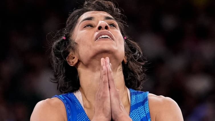 Paris Olympics 2024 Vinesh Phogat disqualification appeal Deadline extended till August 11 Paris Olympics 2024: வினேஷ் போகத் வழக்கு.. தீர்ப்பை ஒத்தி வைத்த நீதிமன்றம்!