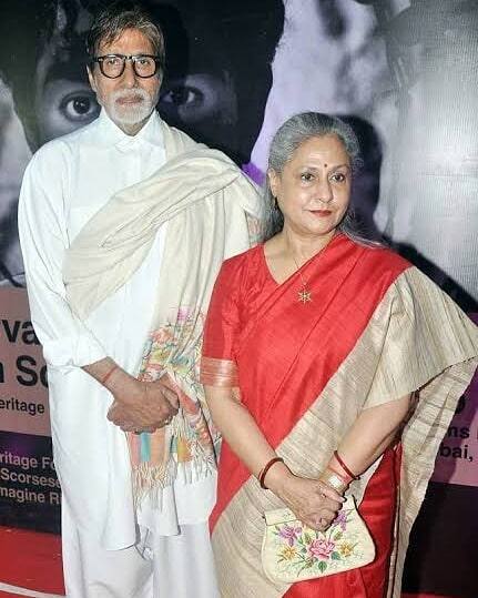 वर्कफ्रंट की बात करें तो आज भी ये जोड़ी बॉलीवुड में सक्रिय हैं. जया बच्चन को आखिरी बार फिल्म ‘रॉकी और रानी की प्रेम कहानी’ में देखा गया था. वहीं बिग बी ‘कल्कि 2898 एडी’ में नजर आए थे.