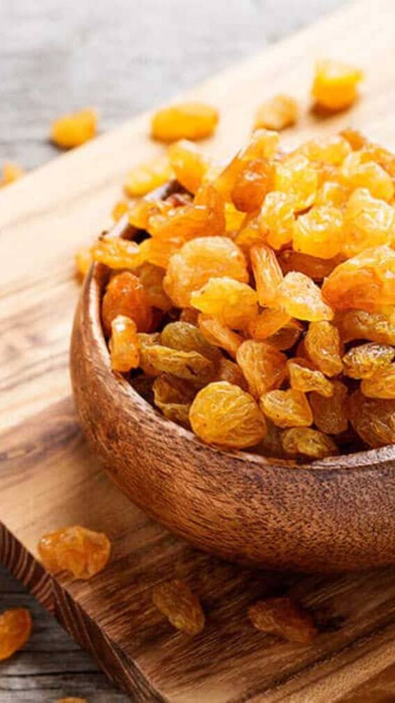 રોજ કિશમિશનું સેવન કરવાથી શરીર પર શું થાય છે અસર