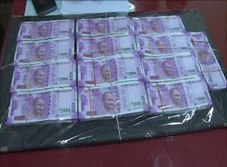 This 9th standard student paid 80 lakhs for just one photo, what was that in this picture માત્ર એક ફોટો માટે આ 9માં ધોરણના વિદ્યાર્થીએ આપ્યા 80 લાખ, આ તસવીરમાં એવું તે શું હતું?