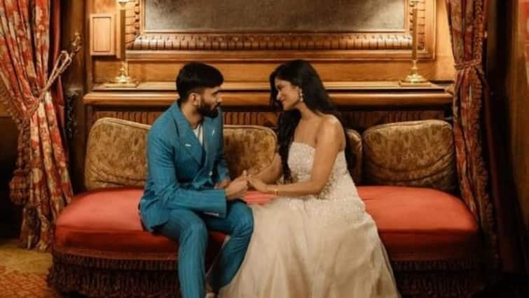 Srikanth Kidambi Indian badminton star engagement with stylish Shravya Varma after Paris Olympics 2024 watch photo Srikanth Kidambi: पेरिस ओलंपिक के तुरंत बाद भारत के बैडमिंटन स्टार ने की सगाई, सामने आई तस्वीर