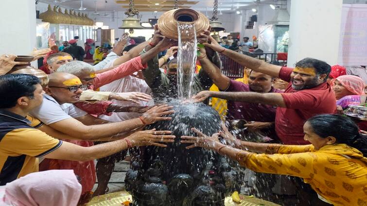 Religious Today is the second Monday of holy Shravan month this remedy will remove all the problems Shravan Somvar: આજે છે શ્રાવણનો બીજો સોમવાર, આ ઉપાયથી તમામ સમસ્યા થશે દૂર