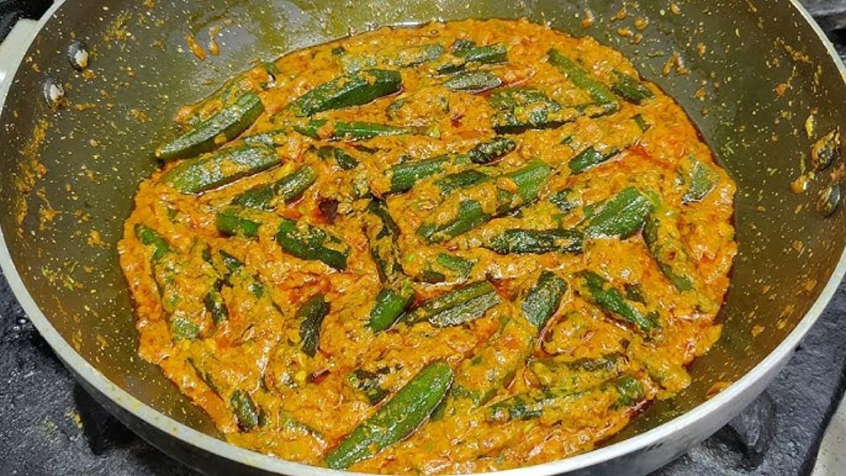 Shravan Recipe : श्रावणात तुम्हीही सात्विक अन्न खात असाल, तर कांदा-लसूणाशिवाय 5 चविष्ट पदार्थ बनवा