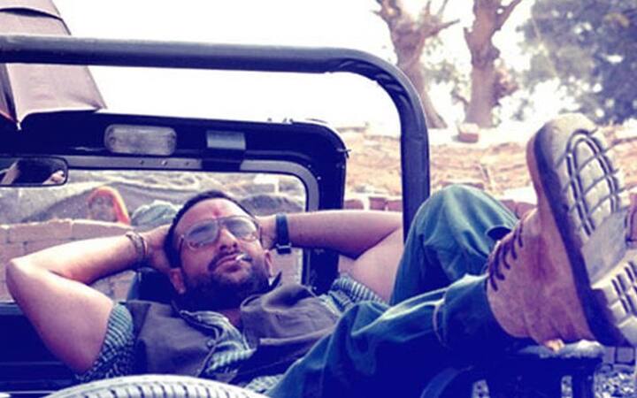 ये सीन उस वक्त का है जब फिल्म में लंगड़ा त्यागी ओमकारा से जलन महसूस करना शुरू करता है और खुद को अपने दम पर तैयार हुआ बाहुबली कहता है.