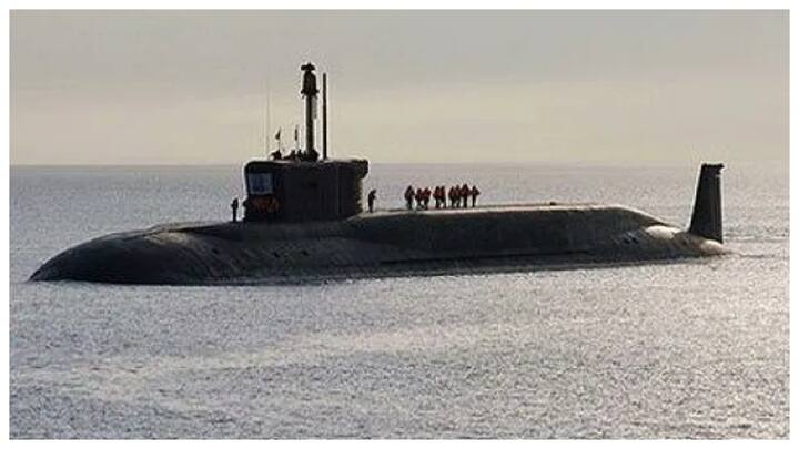 चीन की ओर से बढ़ते खतरे के बीच भारतीय नौसेना लगातार समंदर में अपनी ताकत बढ़ाने में लगी हुई है.